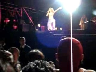 Shakira_-_hips_dont_lie_OF Tour