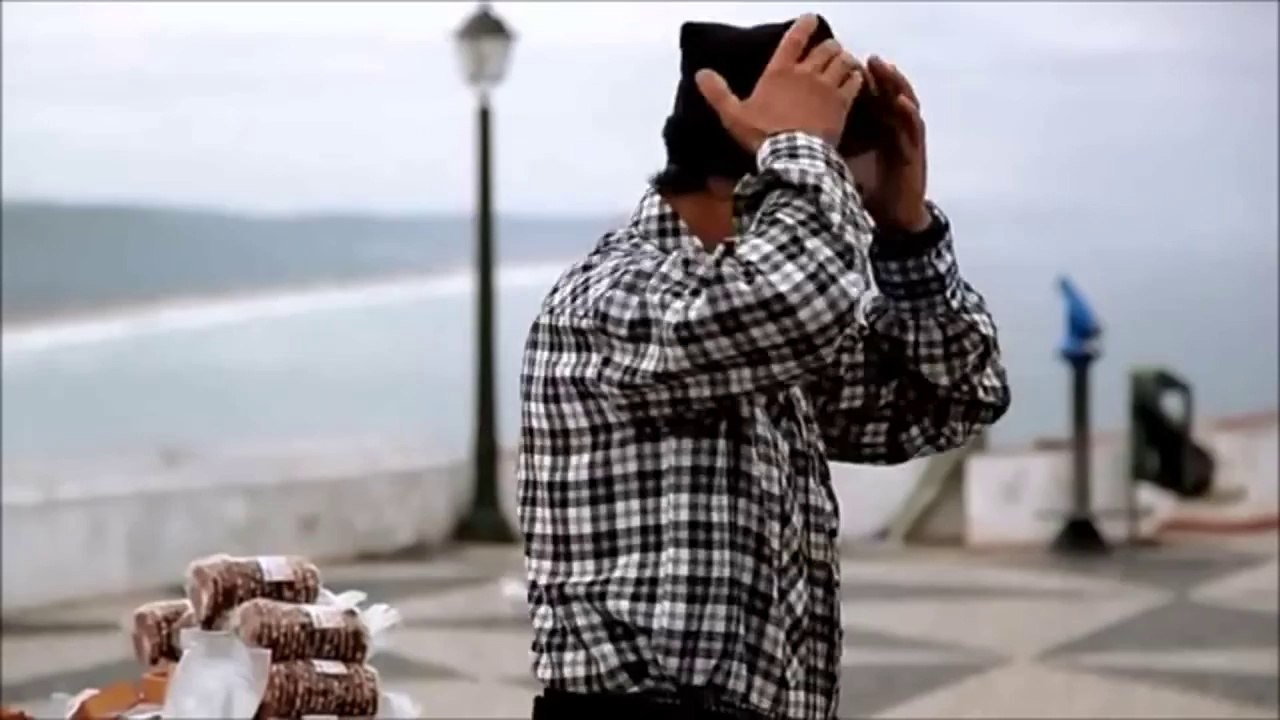 Carlos Burle surfa Onda Gigante de 100pés em Nazaré e Bate recorde de ondas Gigantes (250min)