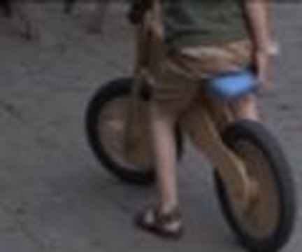 Pedalsız, frensiz, tahta bisiklet