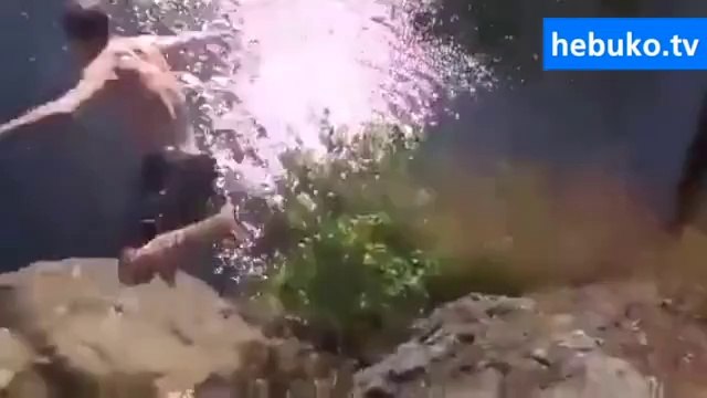 kafası güzel elemanın inanılmaz balıklama atlayışı - çok kötü be!