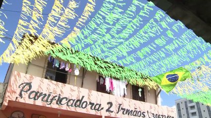 Un barrio, las dos caras del mundial