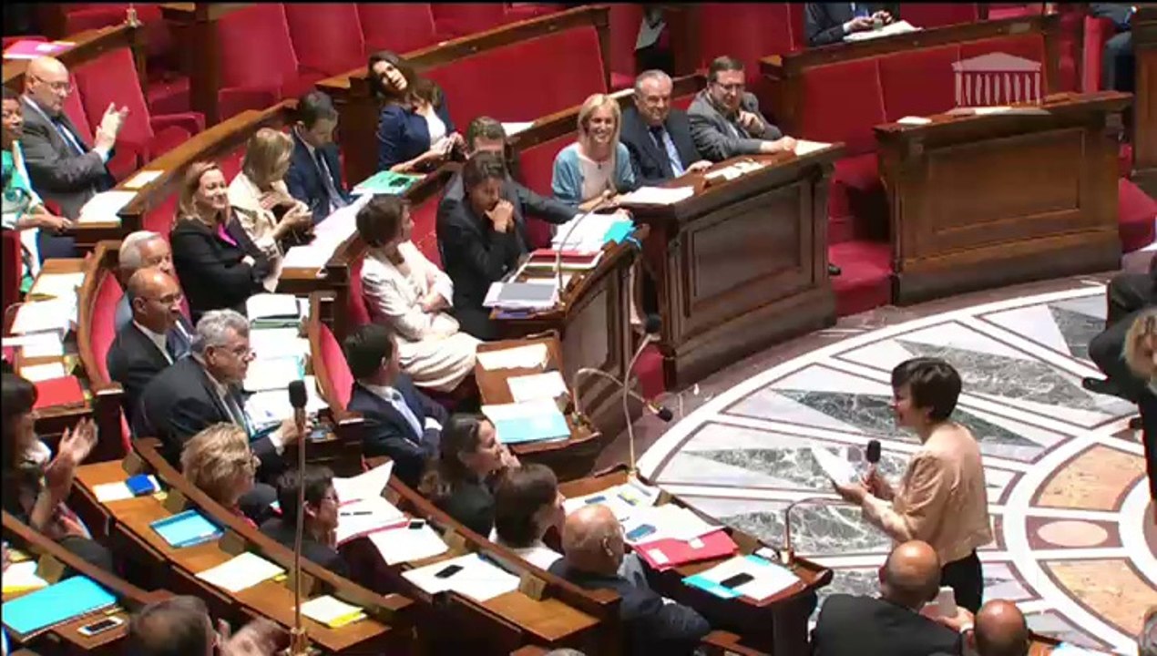 Carole Delga répond à la question de Jean-Pierre Door sur les CCI