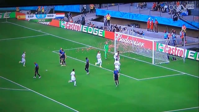 أهداف الشوط الأول لمبارة أسبانيا وهولندا