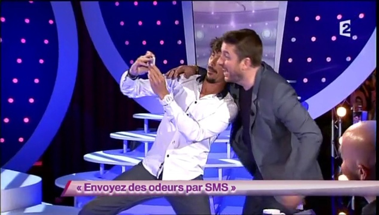 Arnaud Tsamere - Envoyer des odeurs par SMS