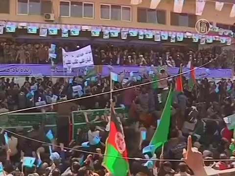 Афганские ослы везут урны для второго тура выборов