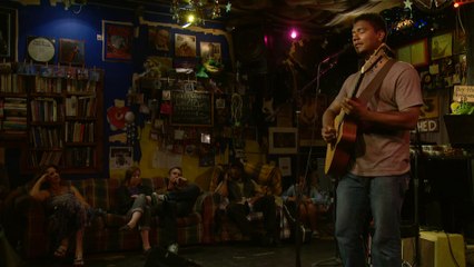 Zach Saunders -The Thought of You (ACOUSTIC LIVE )