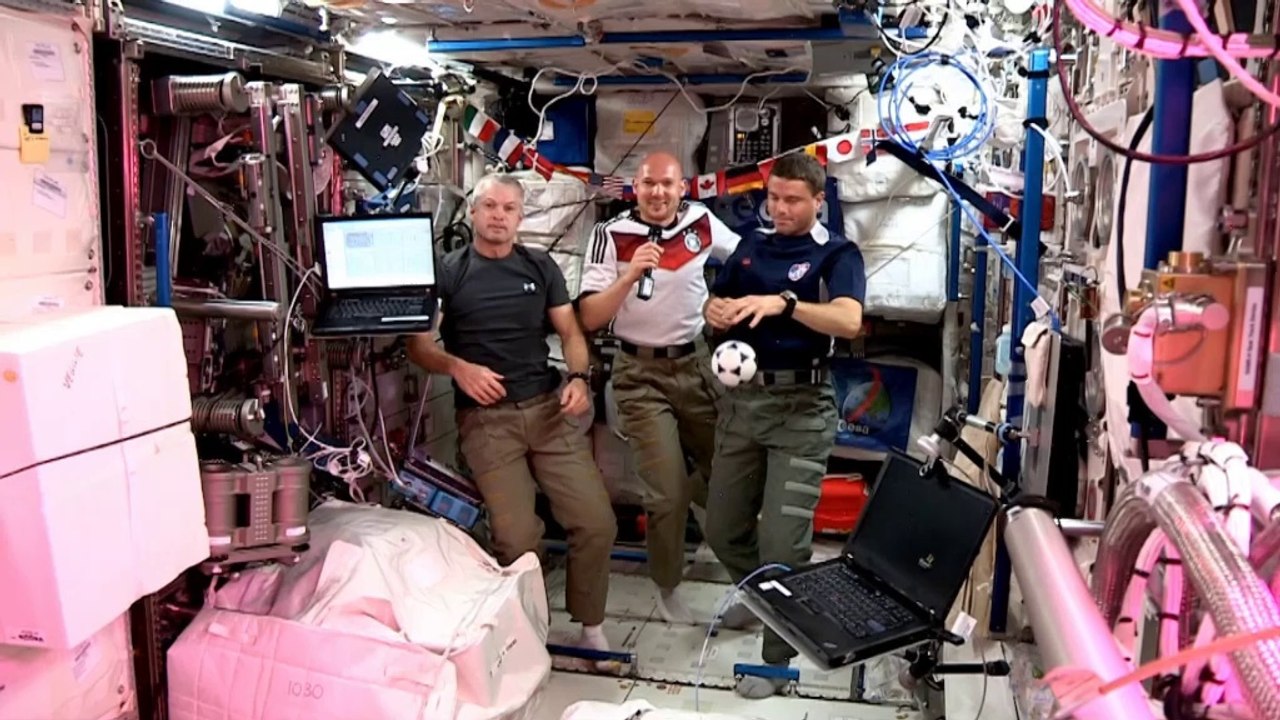 WM 2014: Fußballfieber auch im Weltall