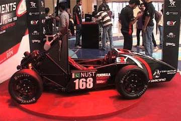Dunya News - Karachi students prepare racing car to compete in Formula One
