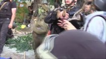 Мариуполь- Батальон Ляшко и батальон 'Азов' проводят зачистку террористов 13 июня 2013