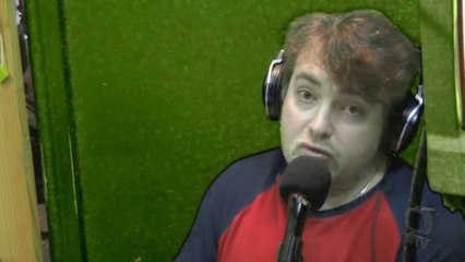 Tommy raconte la fuite du plafond de la cuisine