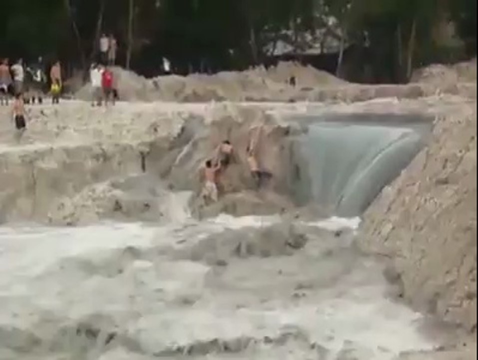 Drown in Flood
