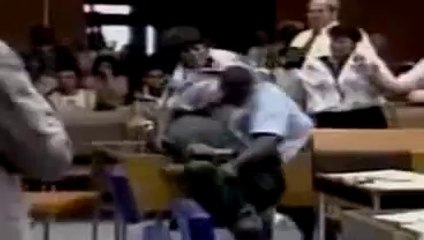 Un meurtrier se fait défoncé en Direct Live [ETATS-UNIS]