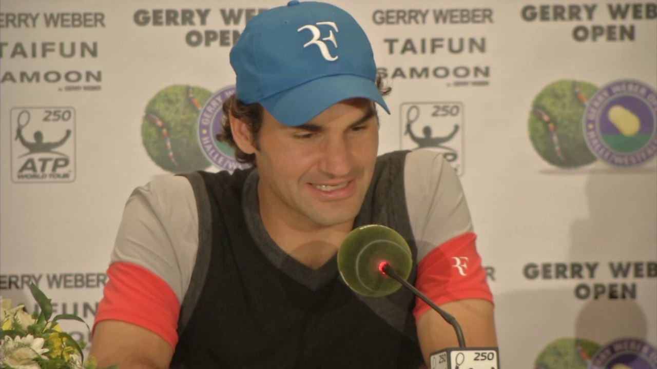 Halle: Federer: 'Spielen die um Sechs?'