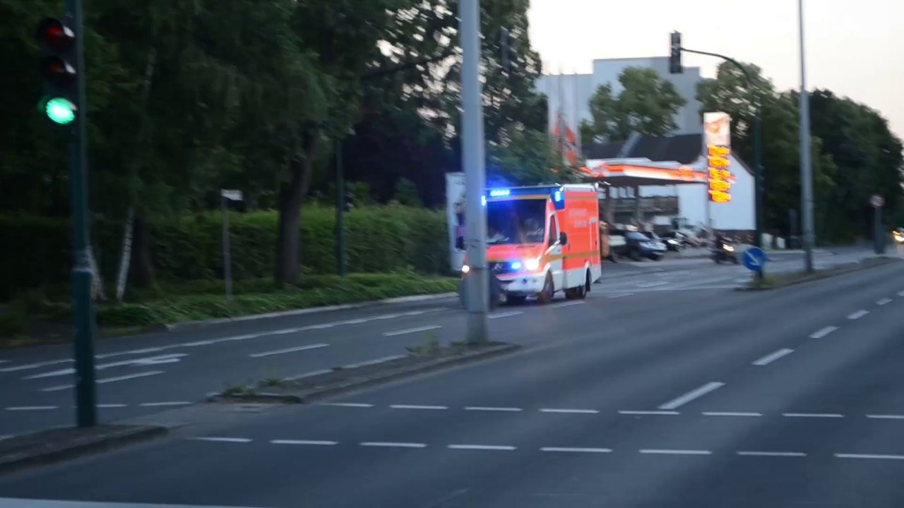 Rettungswagen auf dem Südring (12.06.2014)