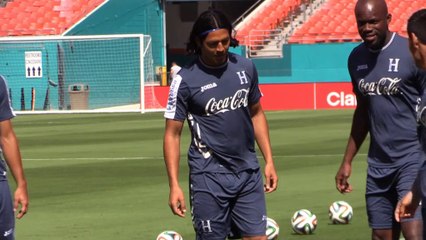 Worry-free France aiming for perfect start