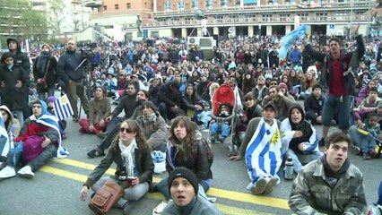 Tristeza no Uruguai após derrota na Copa