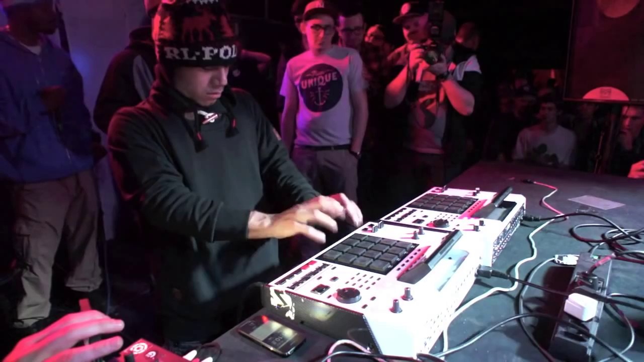araabMUZIK dubstep live @ 1500M2  Warsaw [HD]
