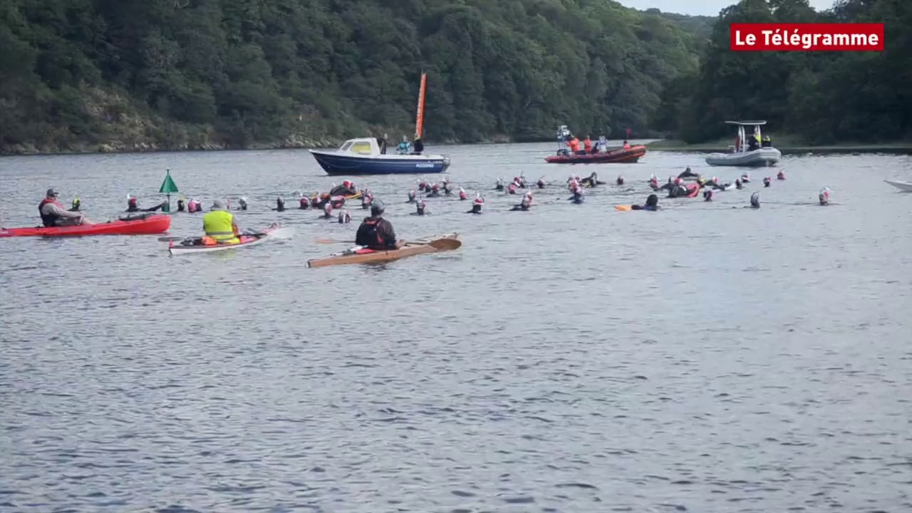 Paimpol. La descente du Trieux à la nage