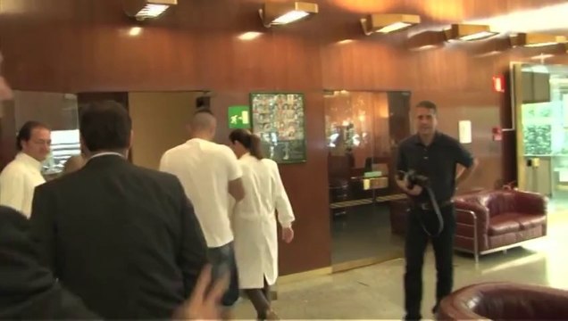 Ecco Menez! Here's Menez! (with subtitles) - AC Milan Official