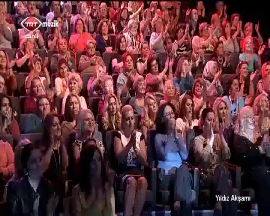 MUAZZEZ ERSOY-HER MEVSİM İÇİMDEN GELİR GEÇERSİN