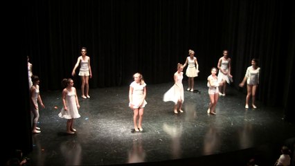 Read all about it - Festival Fin de Curso Las Zapatillas Rojas 2014