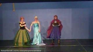 Frozen cosplay - La Reine des neiges
