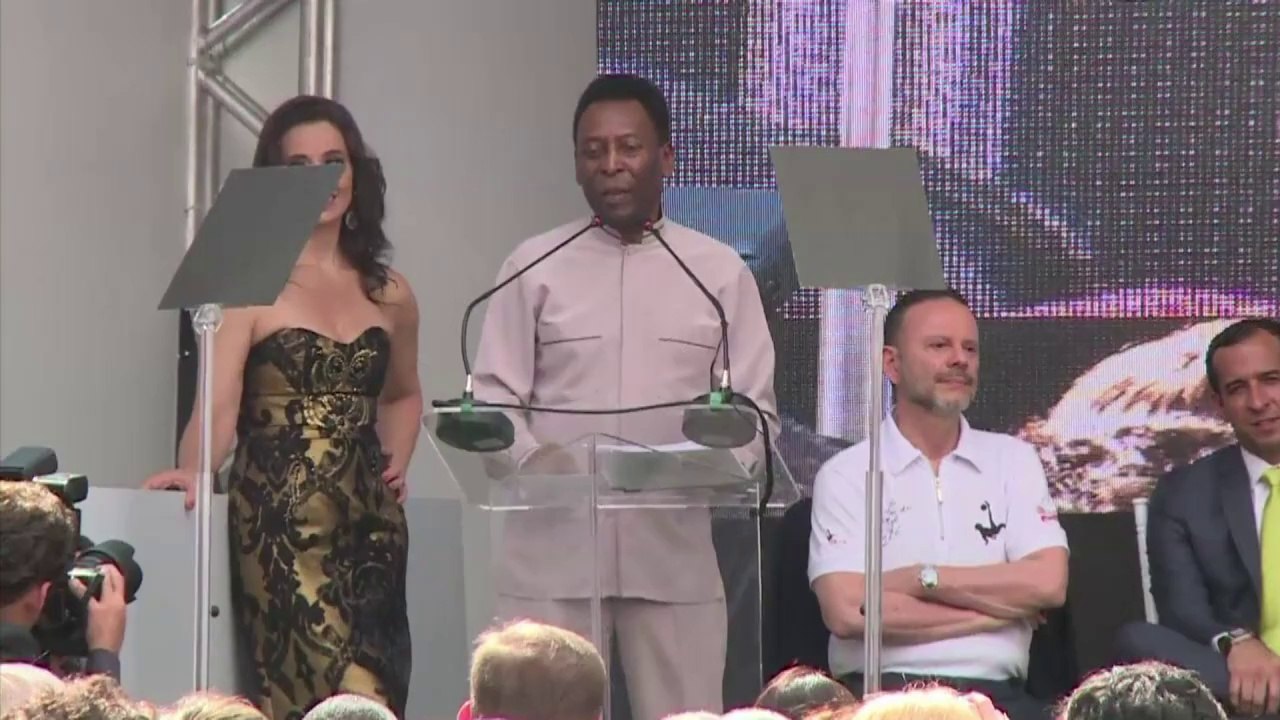 Pelé recebe um museu em sua homenagem em Santos