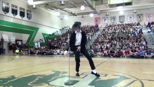 Michael Jackson impersonator wows at high school talent show