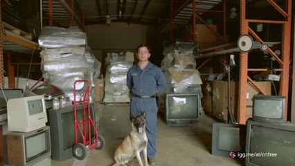 This little Macintosh Classic II is on a mission