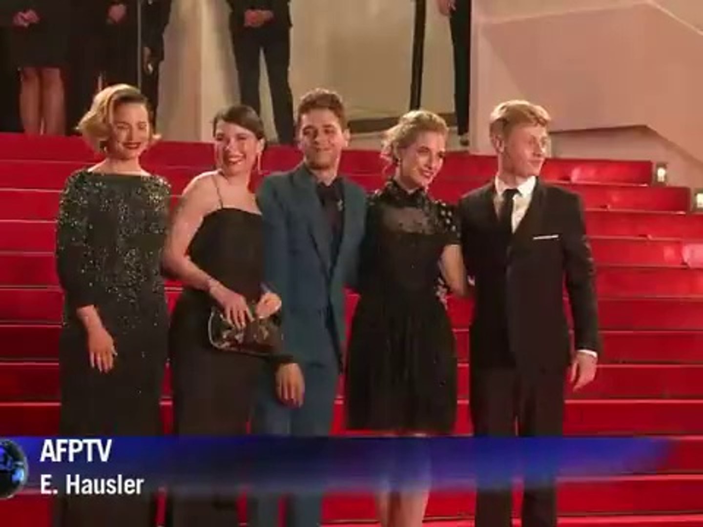 ⁣Cannes red carpet: 'Mommy'