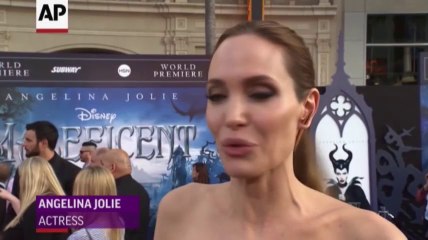 Brad and Angie take the kids to the movies