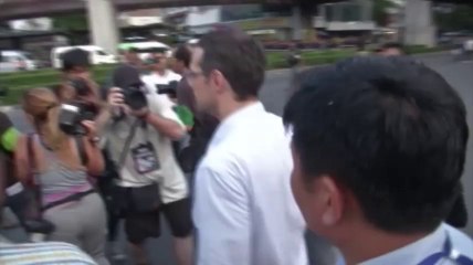 Raw: Thai police stifle protests, make arrests