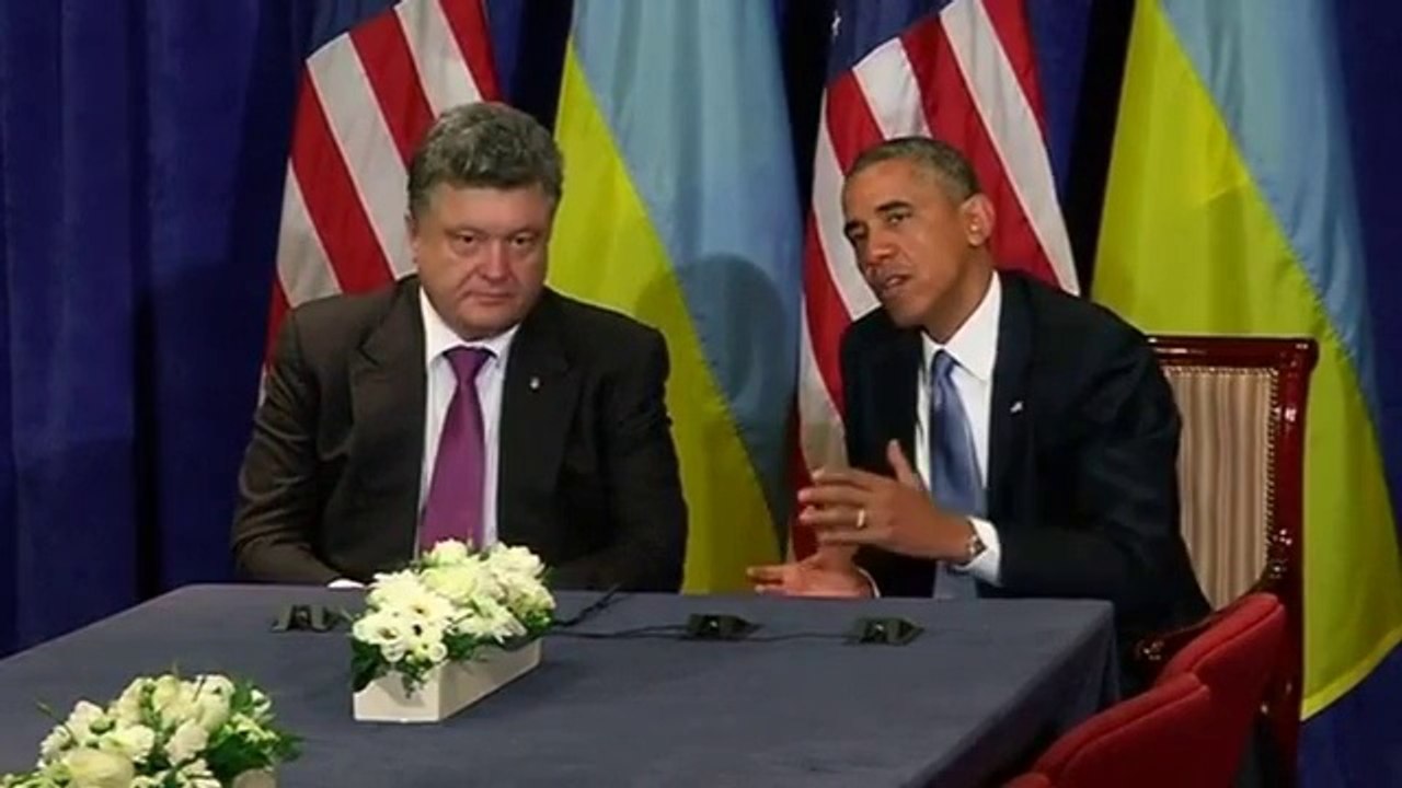 Fighting rages in eastern Ukraine town, residents flee