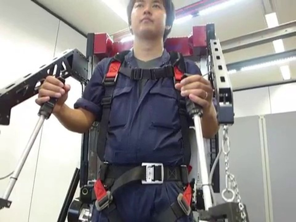 Japanese company develops power-assisted suit