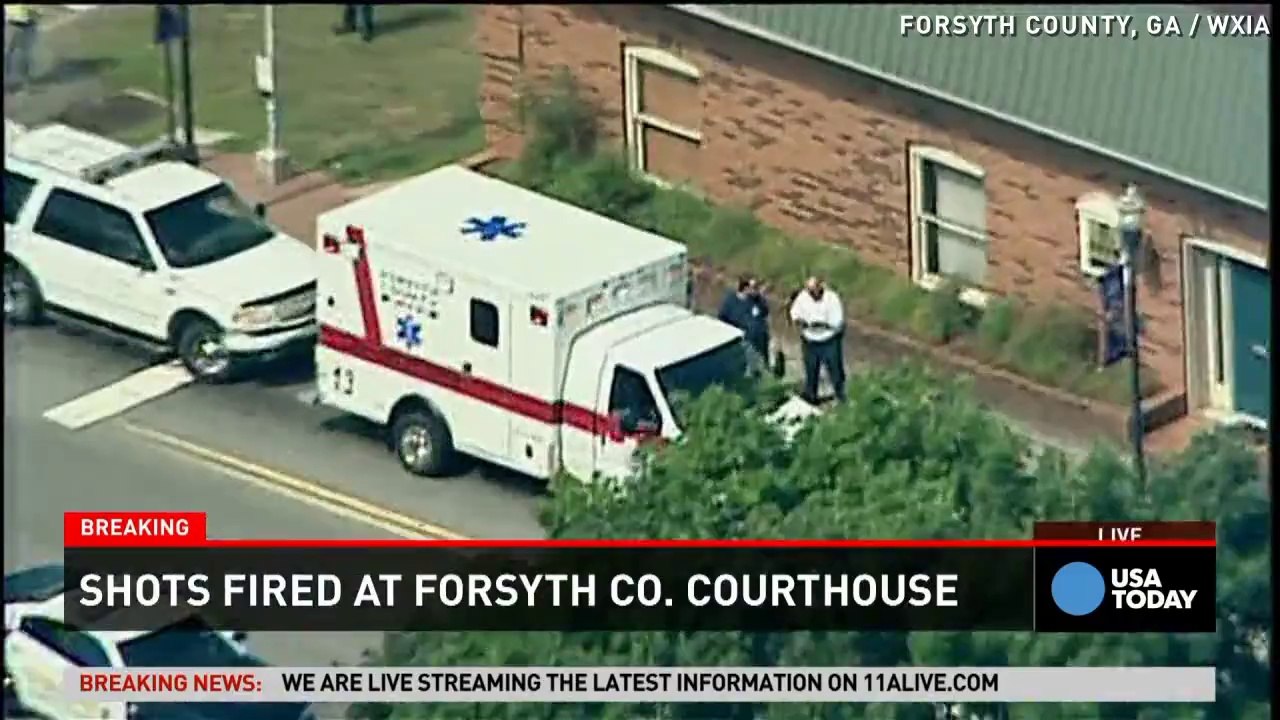 Police officer shot outside Atlanta-area courthouse