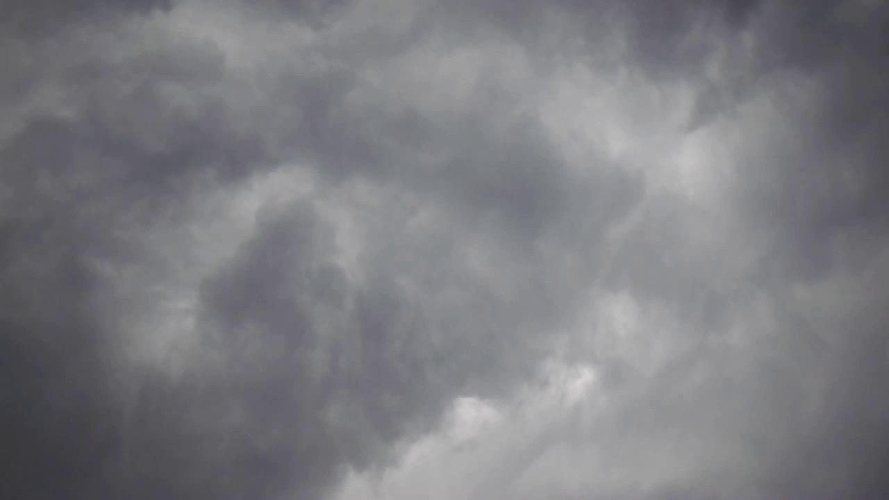 Beautiful Clouds - Changing Pattern