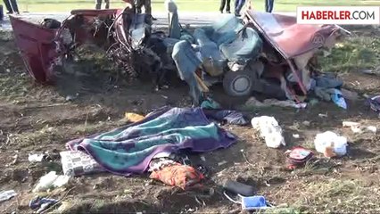 Burdur'da İki Otomobil Çarpıştı: 5 Ölü 3 Yaralı