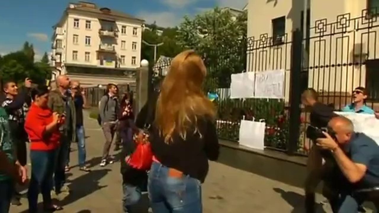 Russian embassy vandalized in Kiev