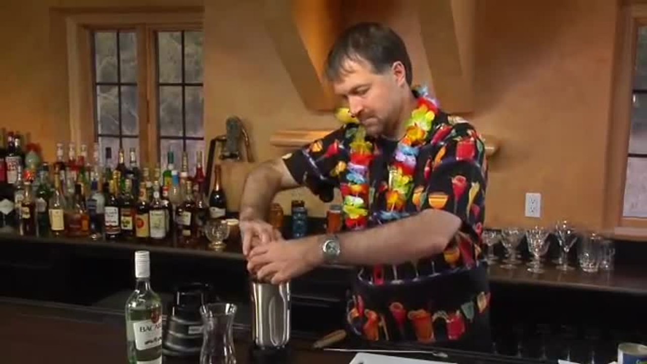 Piña Colada - The Cocktail Spirit with Robert Hess - Small Screen