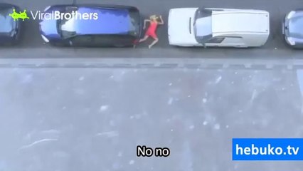 camdan atlama şakası - (adamı kalpten götürüyordu)