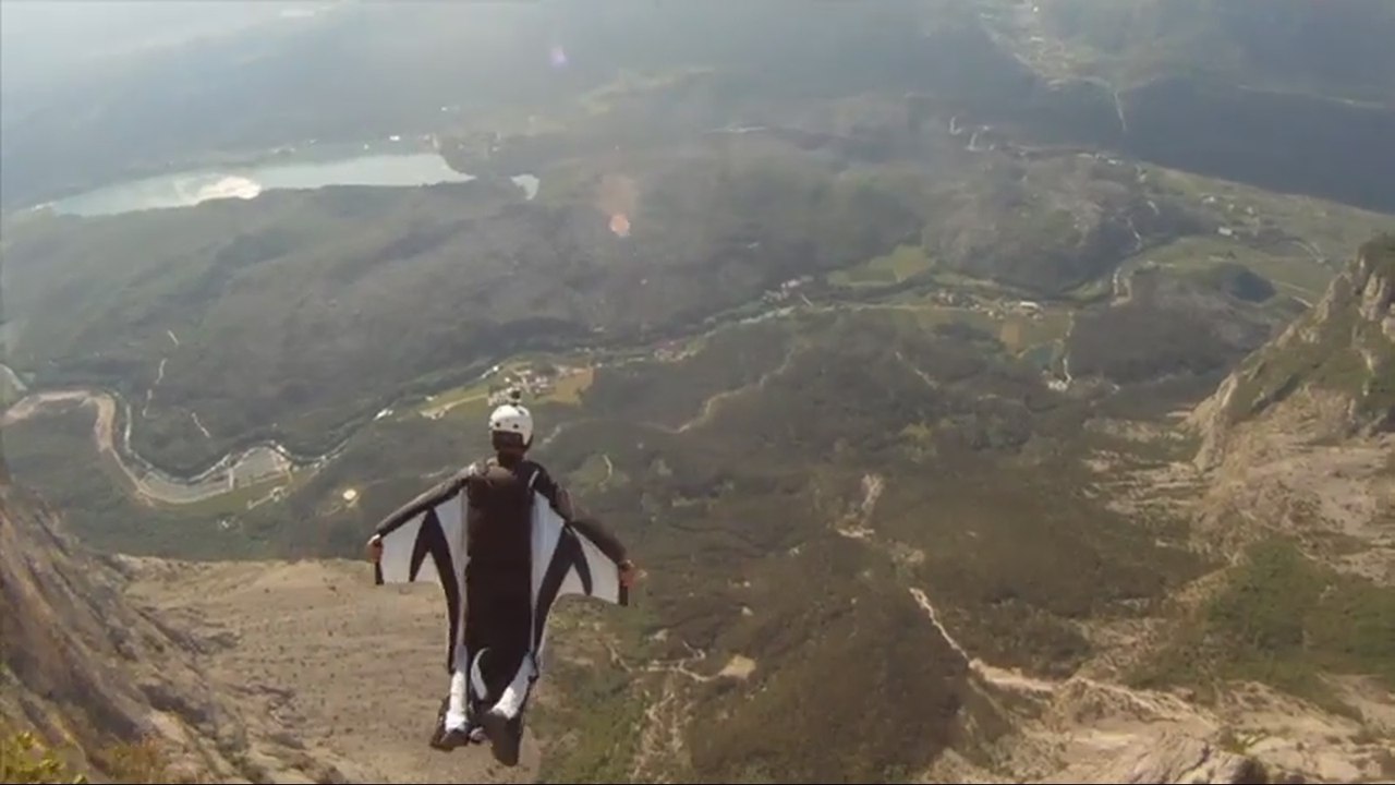 Warrior Lifestyle in May and June - el toro o nada - Base Jumping