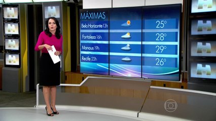 Izabella Camargo no Jornal Hoje com a tatuagem à mostra