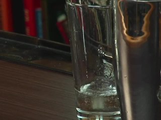 How to Make a Dry Martini - The Cocktail Spirit with Robert Hess - Small Screen