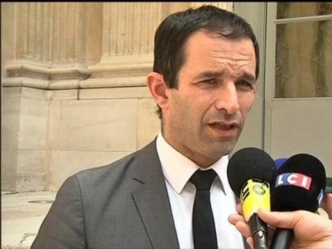 Un tweet révèle les sujets du Bac philo: rien de significatif selon Benoît Hamon - 16/06