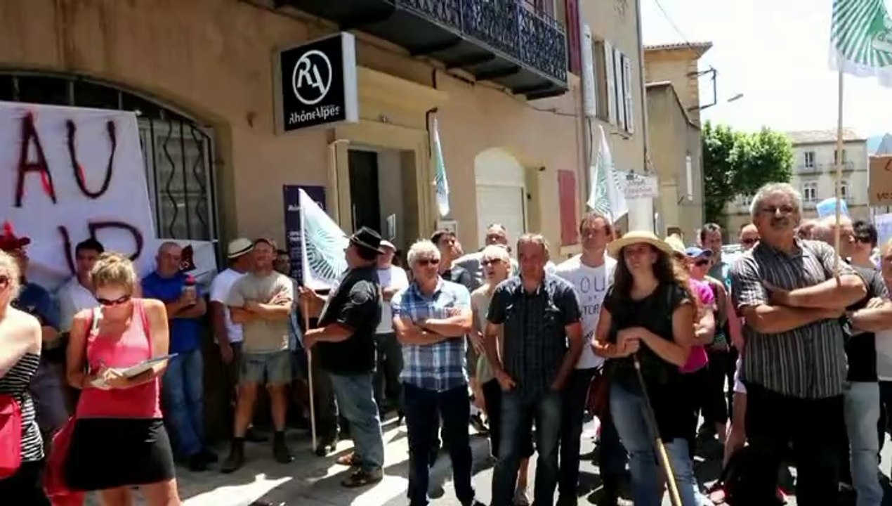 Loup manifestation à Privas