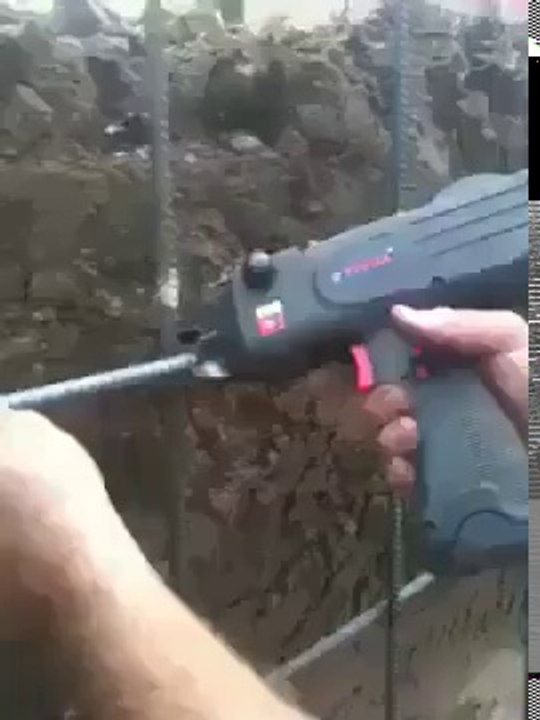 How to hold iron rod