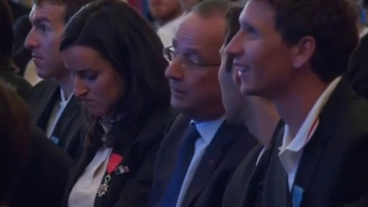 Francois Hollande roots for France as they take on Honduras