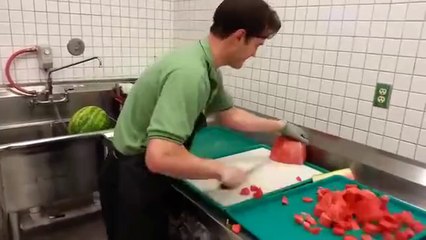 How to Cut Off Watermelon In 20 Seconds
