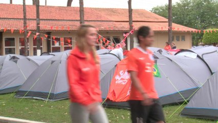 Netherlands set example on the pitch and in the stands