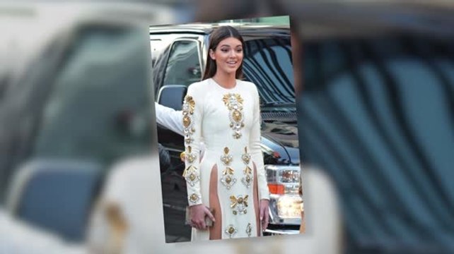 Kendall Jenner Skips Underwear At The MuchMusic Video Awards